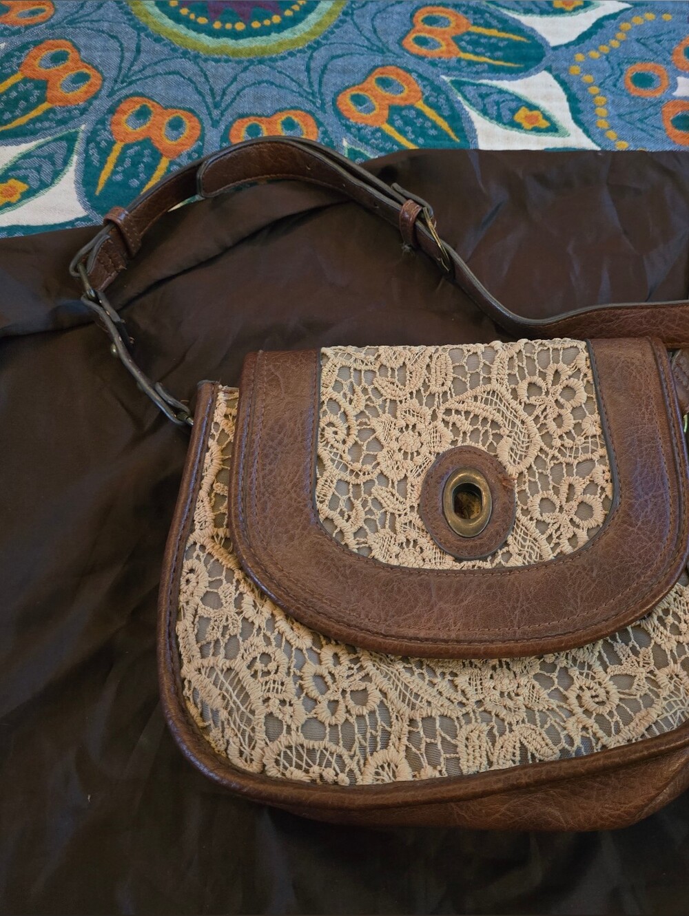 Justin Brown Lace Accent Crossbody Bag - Casual Women's Shoulder Purse